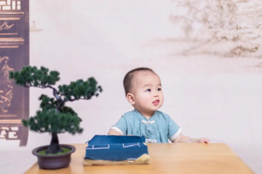 鄂州二个月宝宝做哪些训练